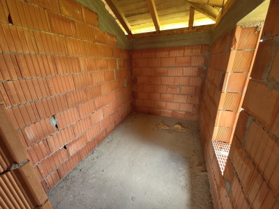 Casa Giarmata la gri cu toate utilitatile - ID V5615 imagine mica 20, foxfort.ro