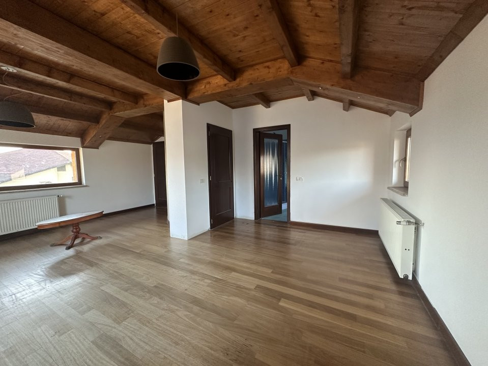 Casa individuala cu 10 camere si piscina, in Dumbravita - ID V5614 14, foxfort.ro