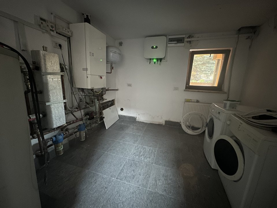 Casa individuala cu 10 camere si piscina, in Dumbravita - ID V5614 39, foxfort.ro