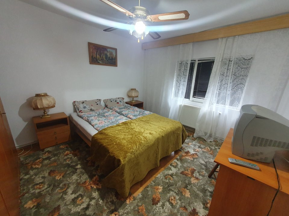 Apartament 3 camere decomandat, etaj 1, Shopping City  8, foxfort.ro