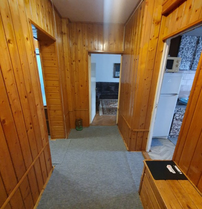 Apartament 3 camere decomandat, etaj 1, Shopping City  17, foxfort.ro