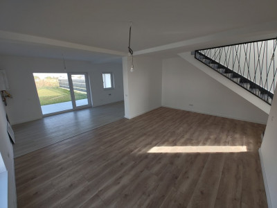 Duplex de vis Giarmata cu 4 camere - ID V5632 imagine mica 3, foxfort.ro