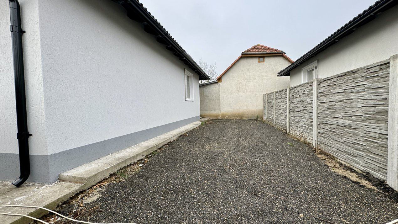 Casa individuala cu 4 camere in Sag sat 21, foxfort.ro