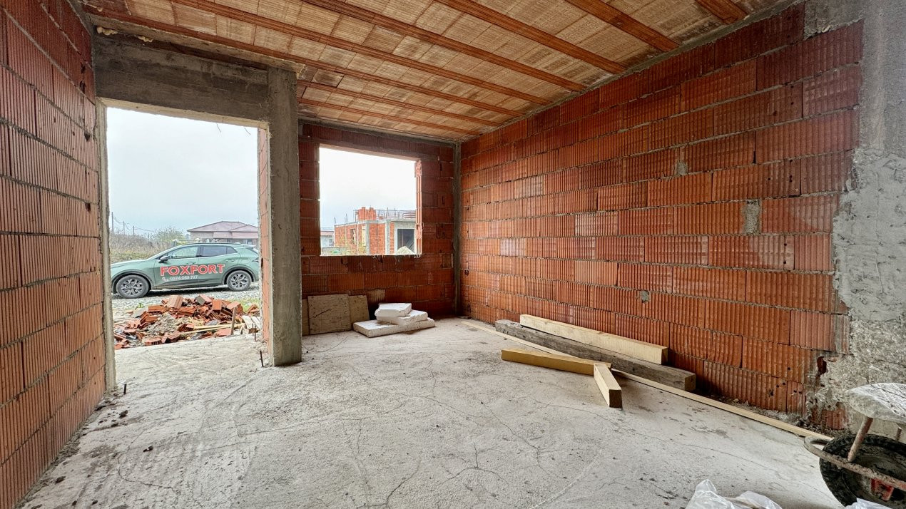 Duplex cu 3 camere in Sag, zona Manastire 6, foxfort.ro