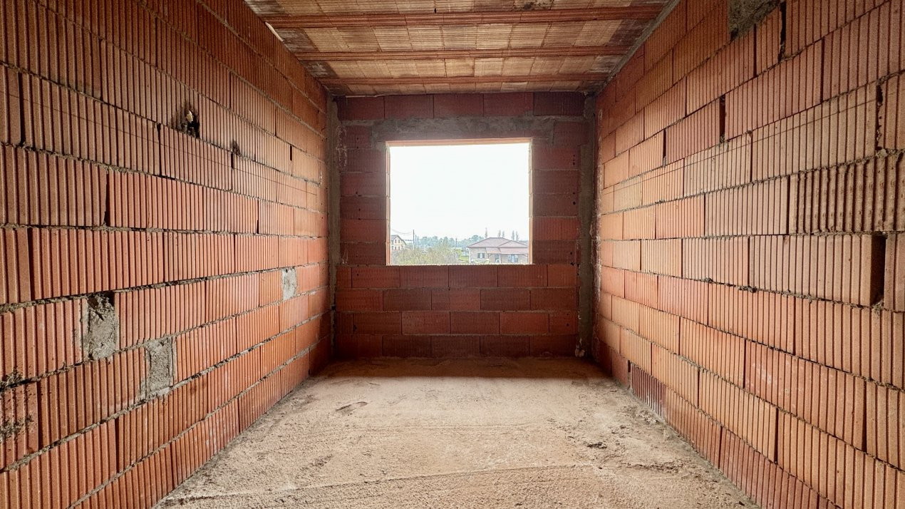 Duplex cu 3 camere in Sag, zona Manastire 14, foxfort.ro