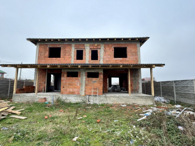 Duplex cu 3 camere in Sag, zona Manastire