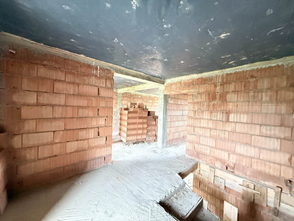 Duplex intreg 8 camere, LA ROSU, de vanzare in Sacalaz, la intrare 10, foxfort.ro