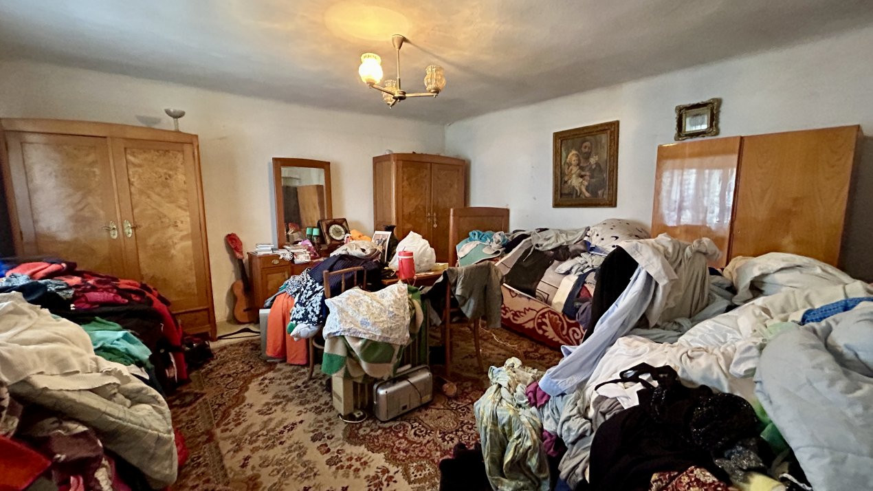Casa 5 camere + teren 1845 mp Sanandrei 10, foxfort.ro