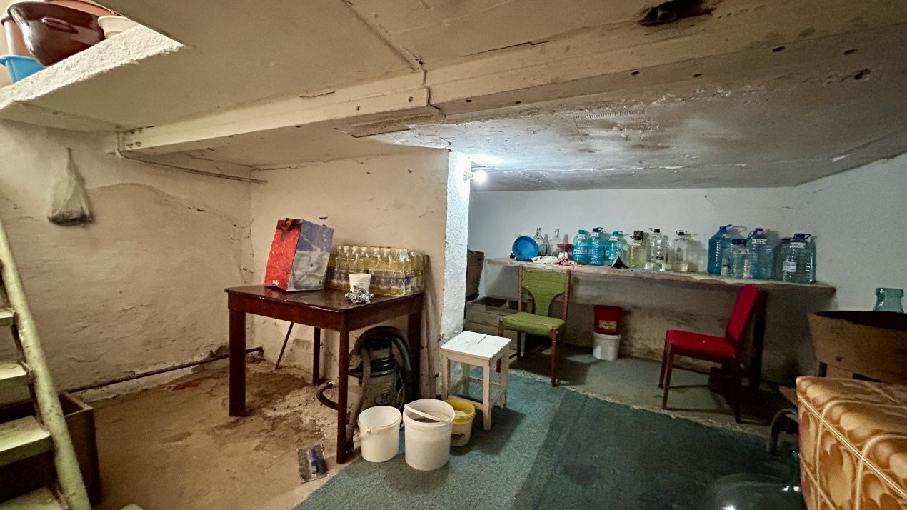 Casa 5 camere + teren 1845 mp Sanandrei 17, foxfort.ro
