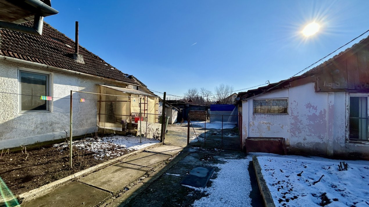 Casa 5 camere + teren 1845 mp Sanandrei 18, foxfort.ro