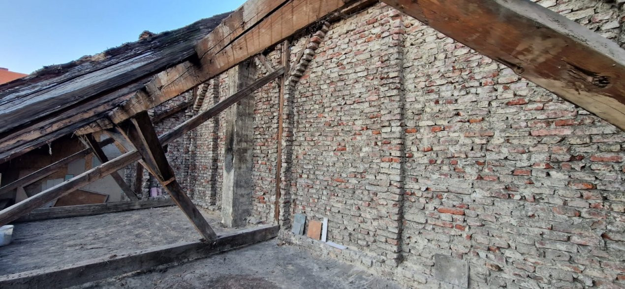 COMISION 0% Apartament la casa cu 2 camere, zona Sinaia  13, foxfort.ro