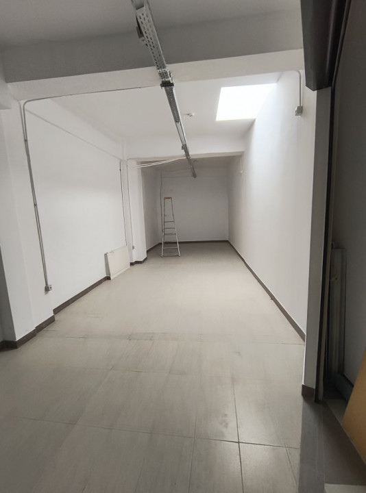 Spatiu comercial de inchiriat zona Brancoveanu 6, foxfort.ro