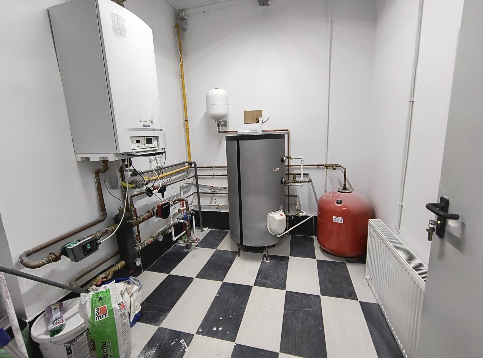 Spatiu comercial de inchiriat zona Brancoveanu 8, foxfort.ro