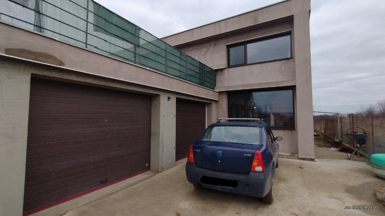 Casa 8 camere ,Sacalaz-Ideala pentru 2 familii 2, foxfort.ro