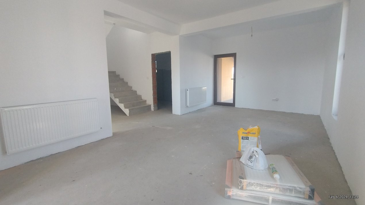 Duplex 4 camere ,Sanmihaiu Roman-Zona Centrala 3, foxfort.ro