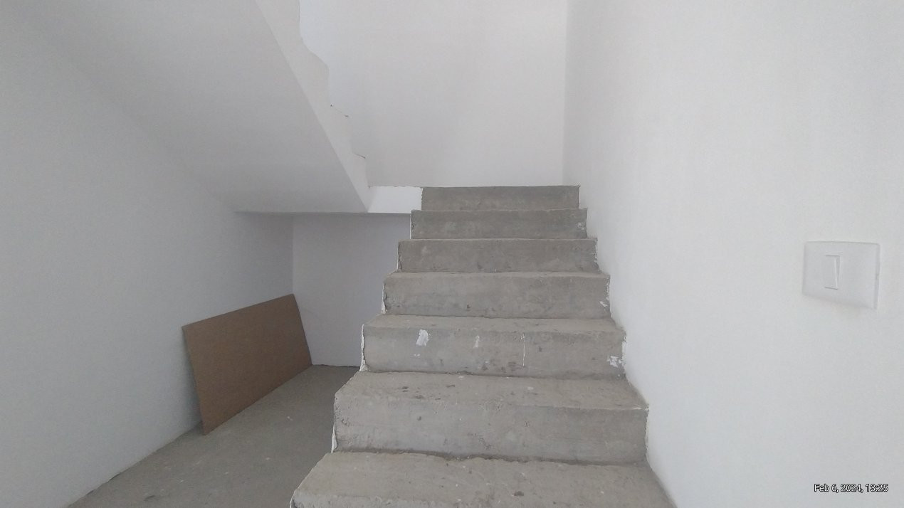 Duplex 4 camere ,Sanmihaiu Roman-Zona Centrala 8, foxfort.ro