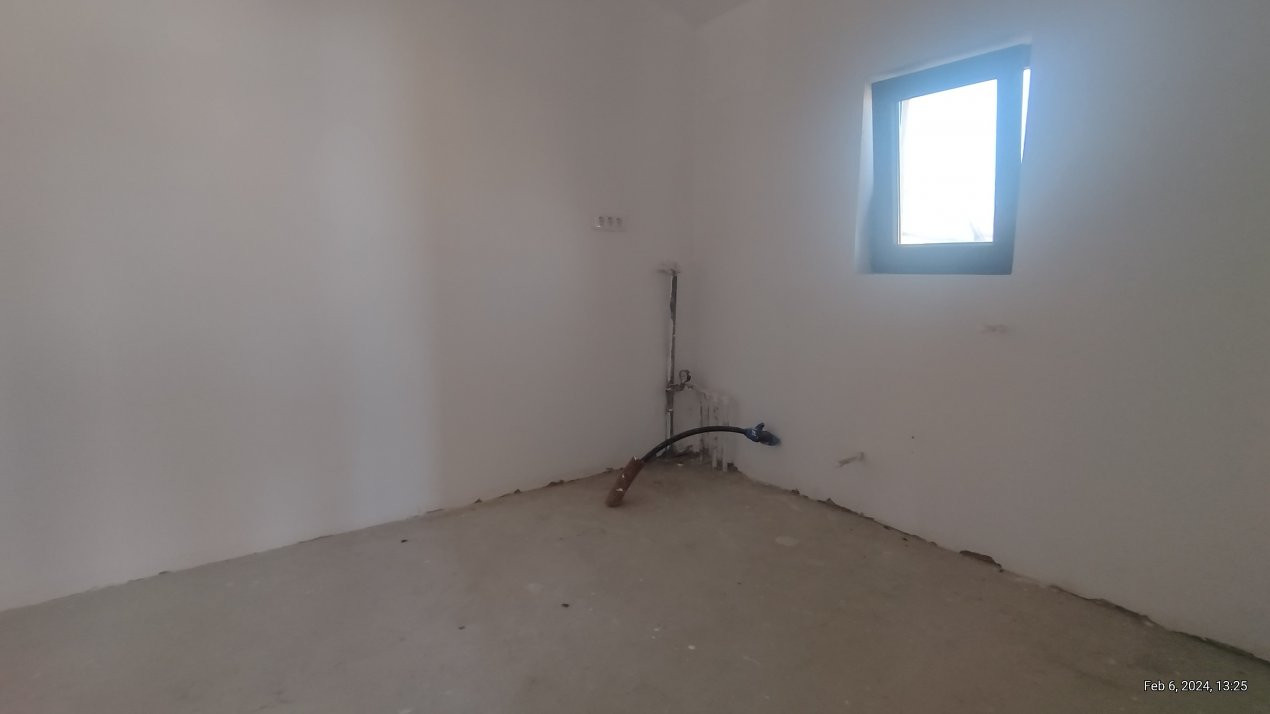 Duplex 4 camere ,Sanmihaiu Roman-Zona Centrala 11, foxfort.ro