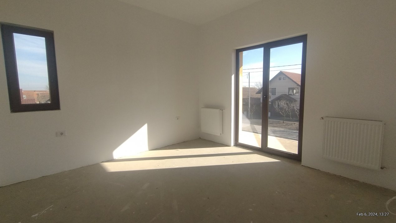 Duplex 4 camere ,Sanmihaiu Roman-Zona Centrala 13, foxfort.ro