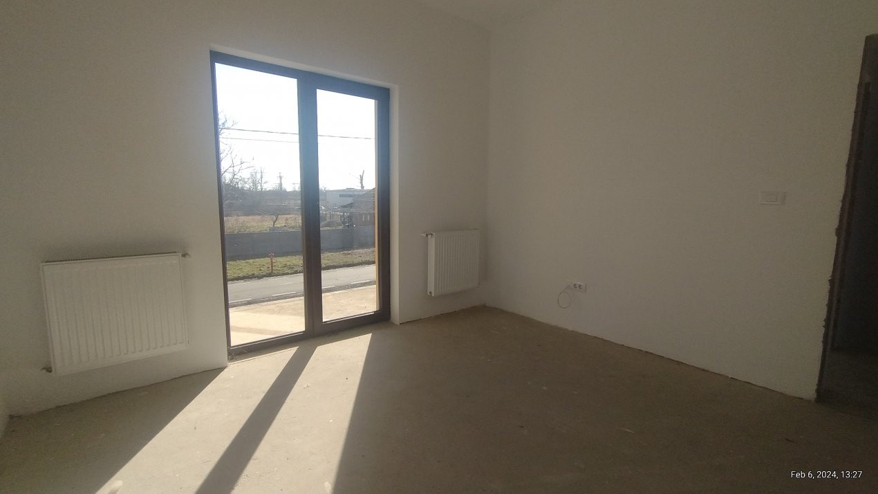 Duplex 4 camere ,Sanmihaiu Roman-Zona Centrala 14, foxfort.ro