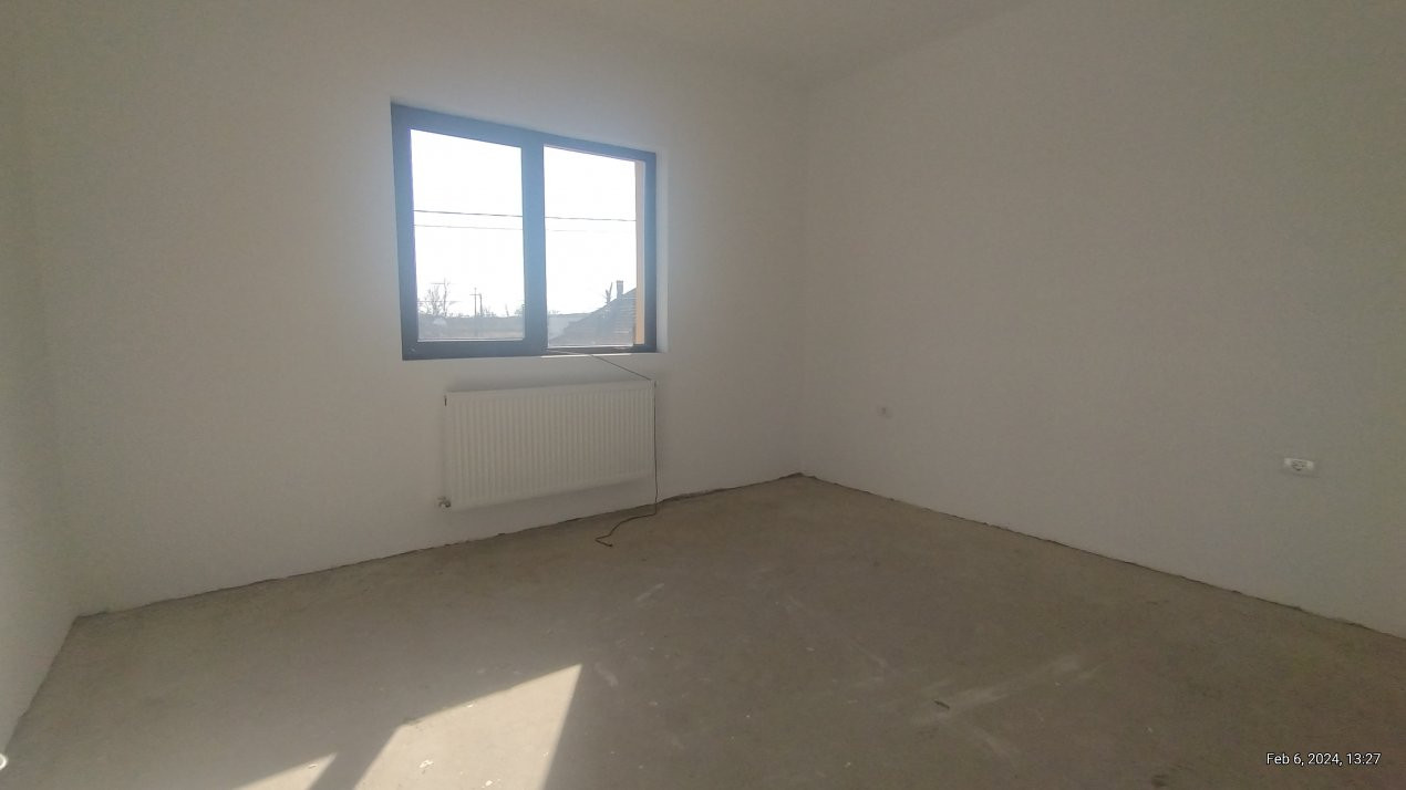 Duplex 4 camere ,Sanmihaiu Roman-Zona Centrala 15, foxfort.ro