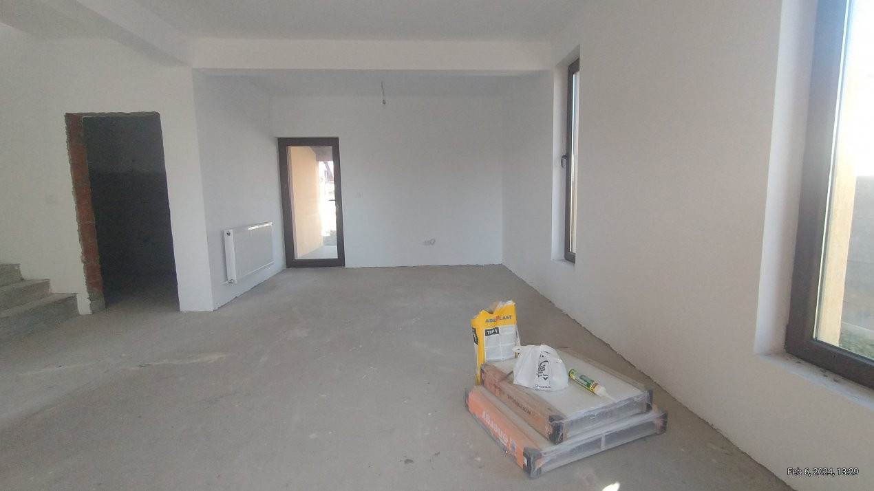 Duplex 4 camere ,Sanmihaiu Roman-Zona Centrala 23, foxfort.ro