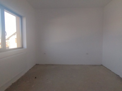 Duplex 4 camere ,Sanmihaiu Roman-Zona Centrala imagine mica 18, foxfort.ro