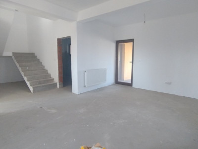 Duplex 4 camere ,Sanmihaiu Roman-Zona Centrala imagine mica 24, foxfort.ro