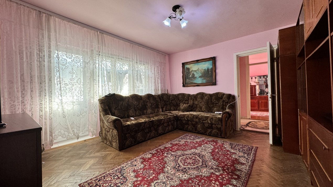 Apartament 3 camere semidecomandat, 65mp utili, zona Girocului 7, foxfort.ro