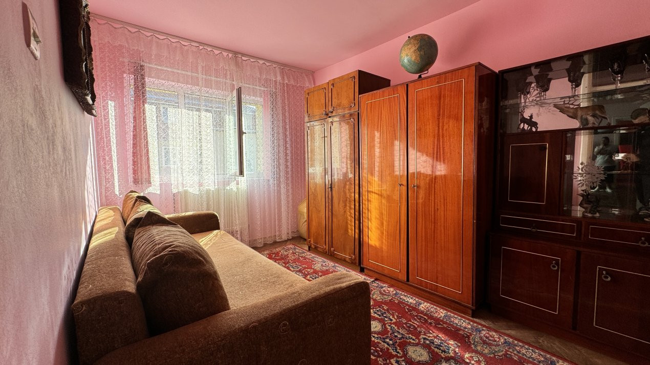 Apartament 3 camere semidecomandat, 65mp utili, zona Girocului 10, foxfort.ro