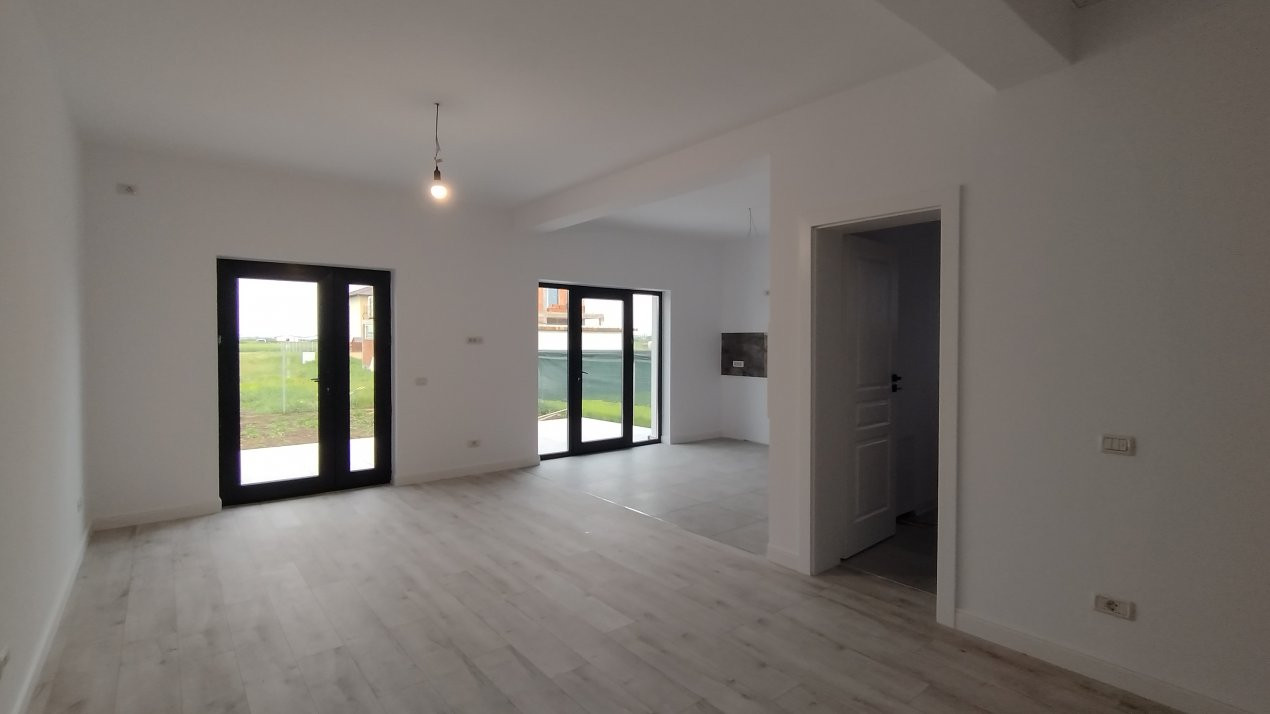 Duplex 3 camere de vanzare in Sacalaz- Zona de Est 3, foxfort.ro