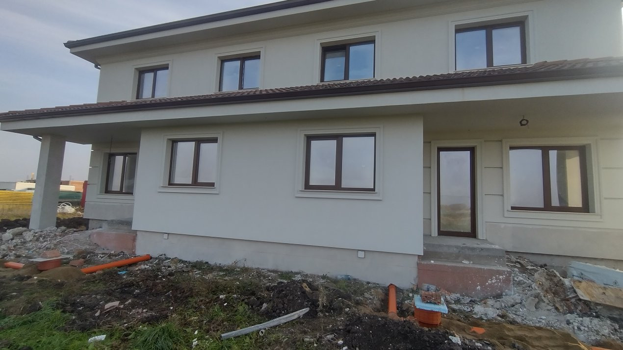 Duplex 5 camere, Sacalaz - Arhitectura moderna 23, foxfort.ro