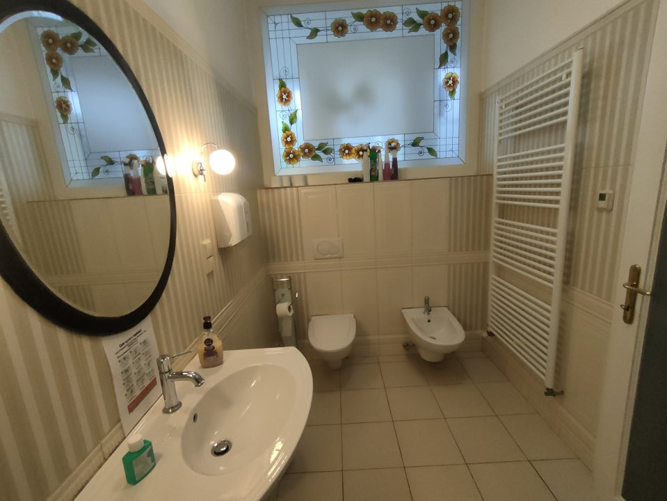 Ture in cabinet medical de inchiriat in incinta DENOVOCLINIC  5, foxfort.ro