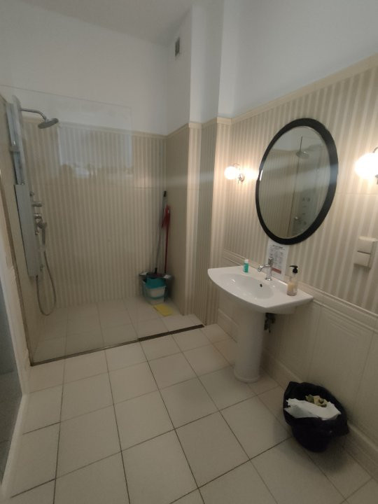 Ture in cabinet medical de inchiriat in incinta DENOVOCLINIC  10, foxfort.ro