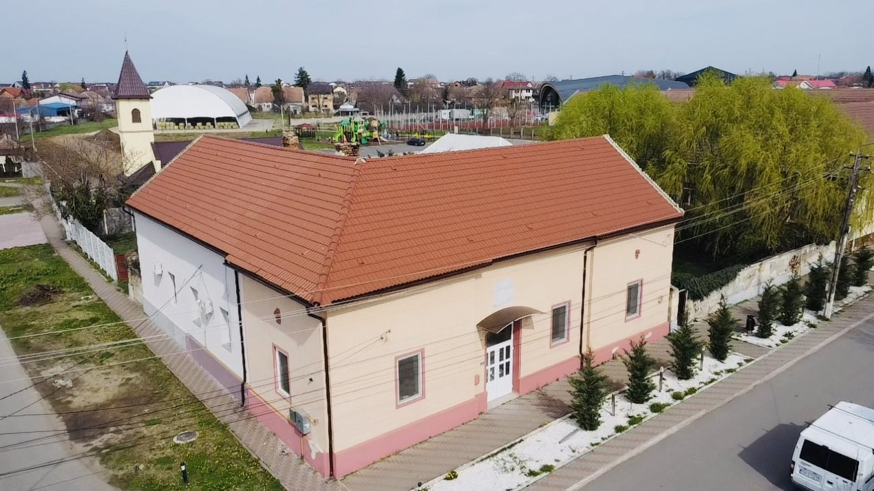 Spatii comerciale de vanzare Sanandrei 8