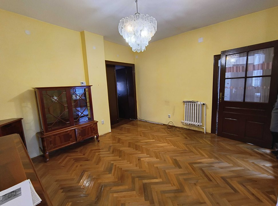 Duplex cu 3 camere si teren de 450 mp la curte comuna, zona Sagului 4, foxfort.ro