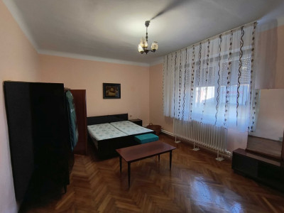 Duplex cu 3 camere si teren de 450 mp la curte comuna, zona Sagului imagine mica 8, foxfort.ro