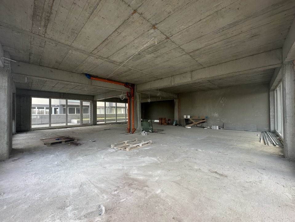 Spatiu comercial la gri, 133 mp, de vanzare, in zona Aradului 2, foxfort.ro