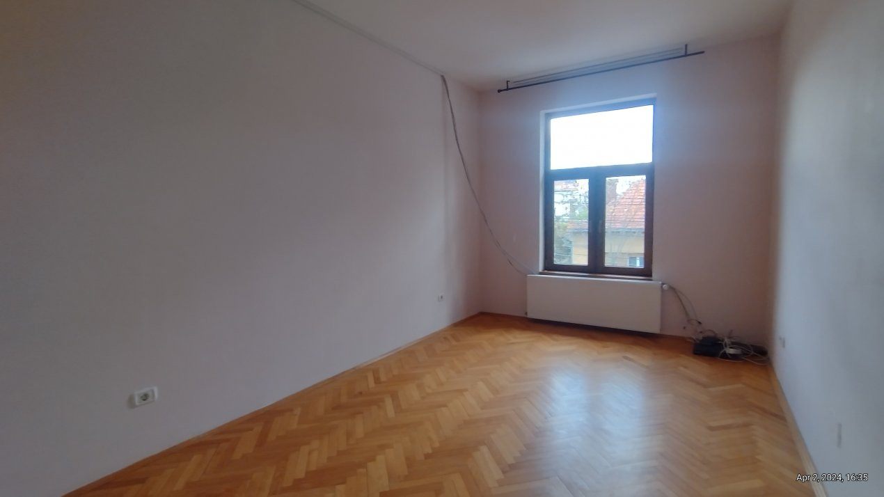 Casa individuala 6 camere- pretabil cabinet, birou-Zona Mircea cel Batran 22, foxfort.ro