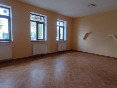 Casa individuala 6 camere- pretabil cabinet, birou-Zona Mircea cel Batran imagine mica 11, foxfort.ro