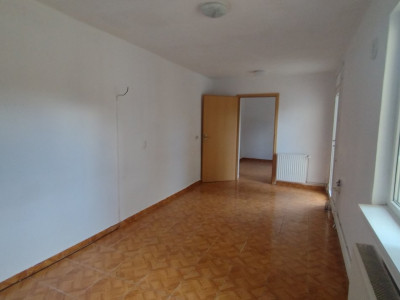 Casa individuala 6 camere- pretabil cabinet, birou-Zona Mircea cel Batran imagine mica 15, foxfort.ro