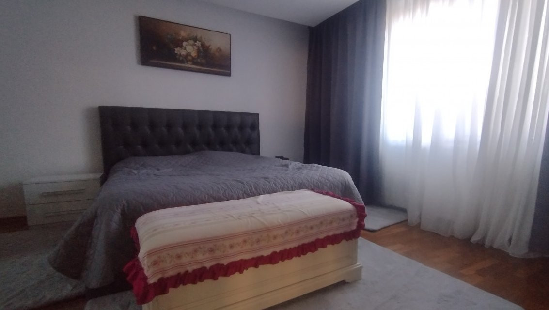 Casa individuala 7 camere- Zona Lipovei 8, foxfort.ro