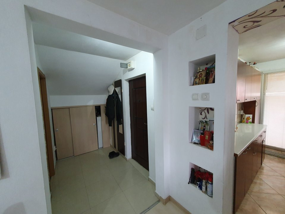 Apartament 3 camere, open space, 63 mp la mansarda | zona Steaua 19, foxfort.ro