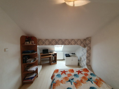 Apartament 3 camere, open space, 63 mp la mansarda | zona Steaua imagine mica 8, foxfort.ro