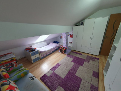 Apartament 3 camere, open space, 63 mp la mansarda | zona Steaua imagine mica 9, foxfort.ro