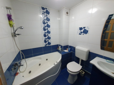 Apartament 3 camere, open space, 63 mp la mansarda | zona Steaua imagine mica 12, foxfort.ro