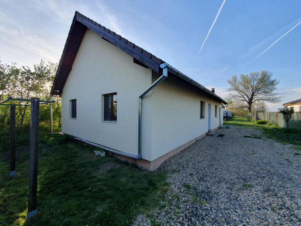 Casa individuala pe parter cu 3 dormitoare | Sanmihaiu Roman 1, foxfort.ro