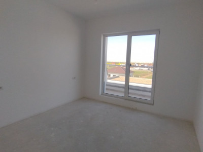 Apartament 3 camere, zona Torontalului - Etaj retras imagine mica 2, foxfort.ro