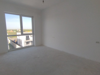Apartament 3 camere, Zona Torontalului - Etaj 2  imagine mica 2, foxfort.ro