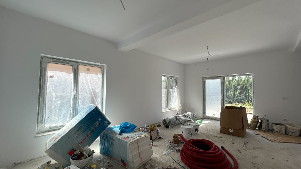 Duplex 5 camere spatios, cu 3 locuri de parcare - Dumbravita 14, foxfort.ro