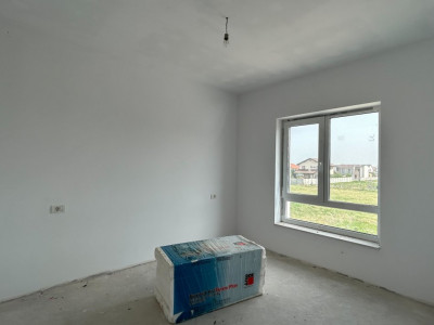 Duplex 5 camere spatios, cu 3 locuri de parcare - Dumbravita imagine mica 13, foxfort.ro